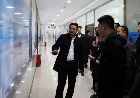 青年企業(yè)家參觀乾港集團 青年企業(yè)家參觀乾港集團